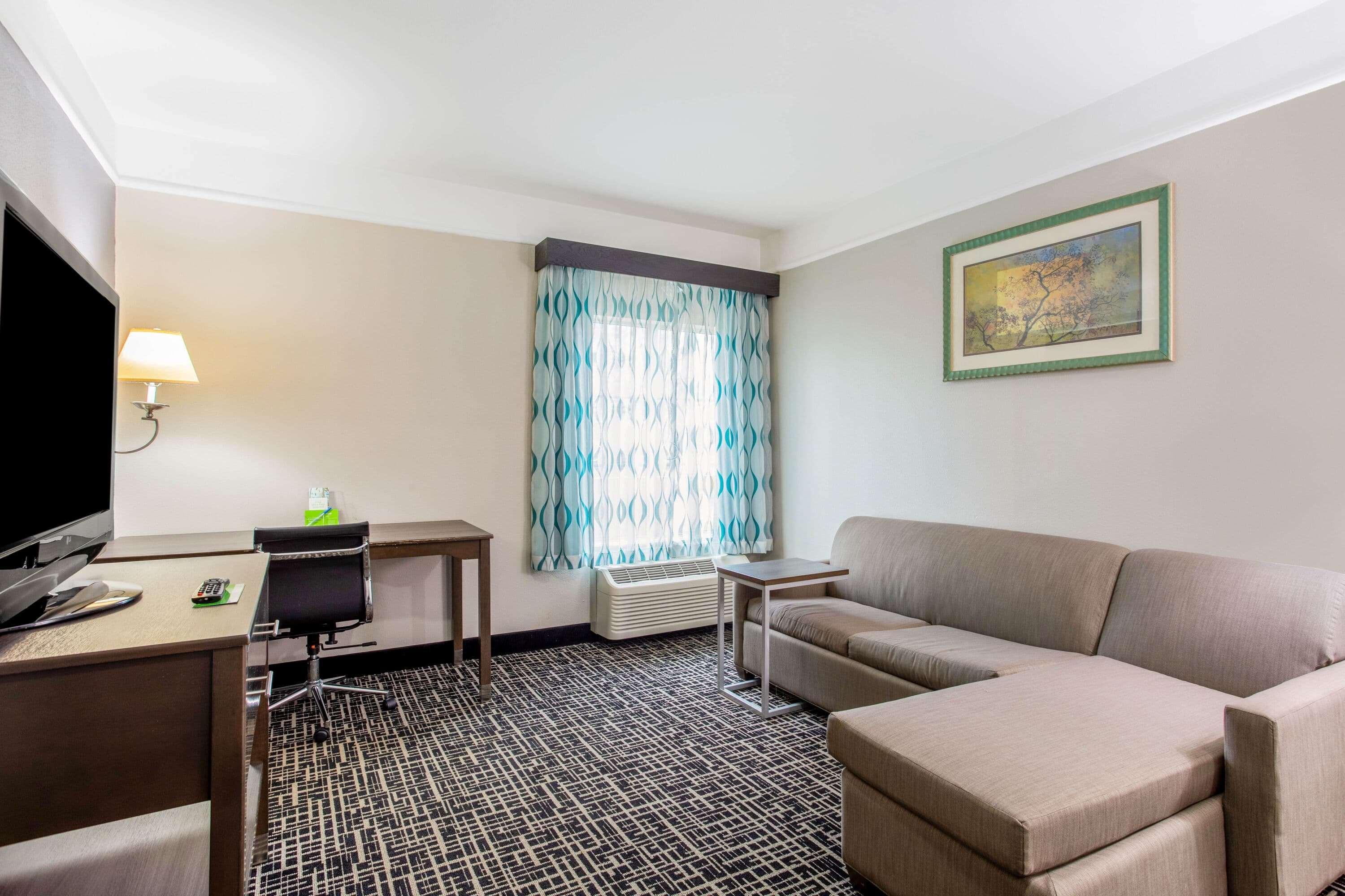 La Quinta Inn & Suites Fultondale Esterno foto