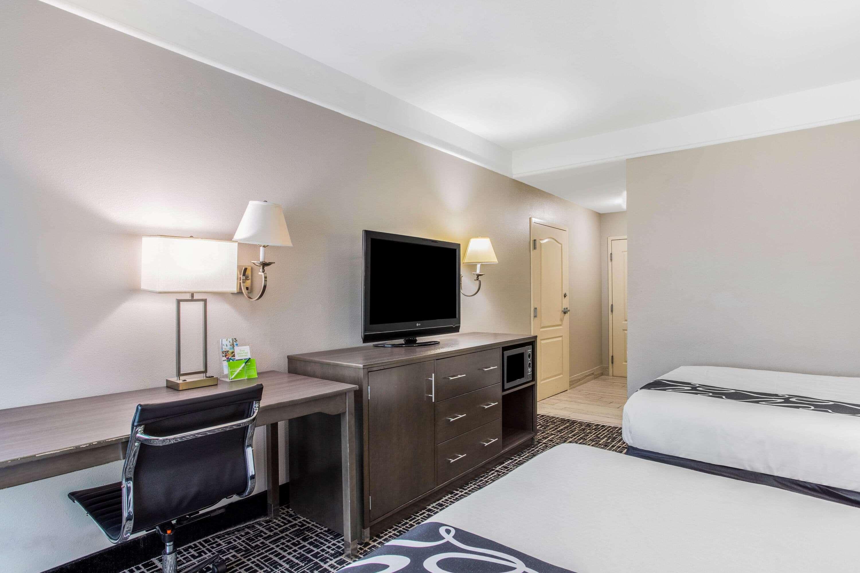 La Quinta Inn & Suites Fultondale Esterno foto