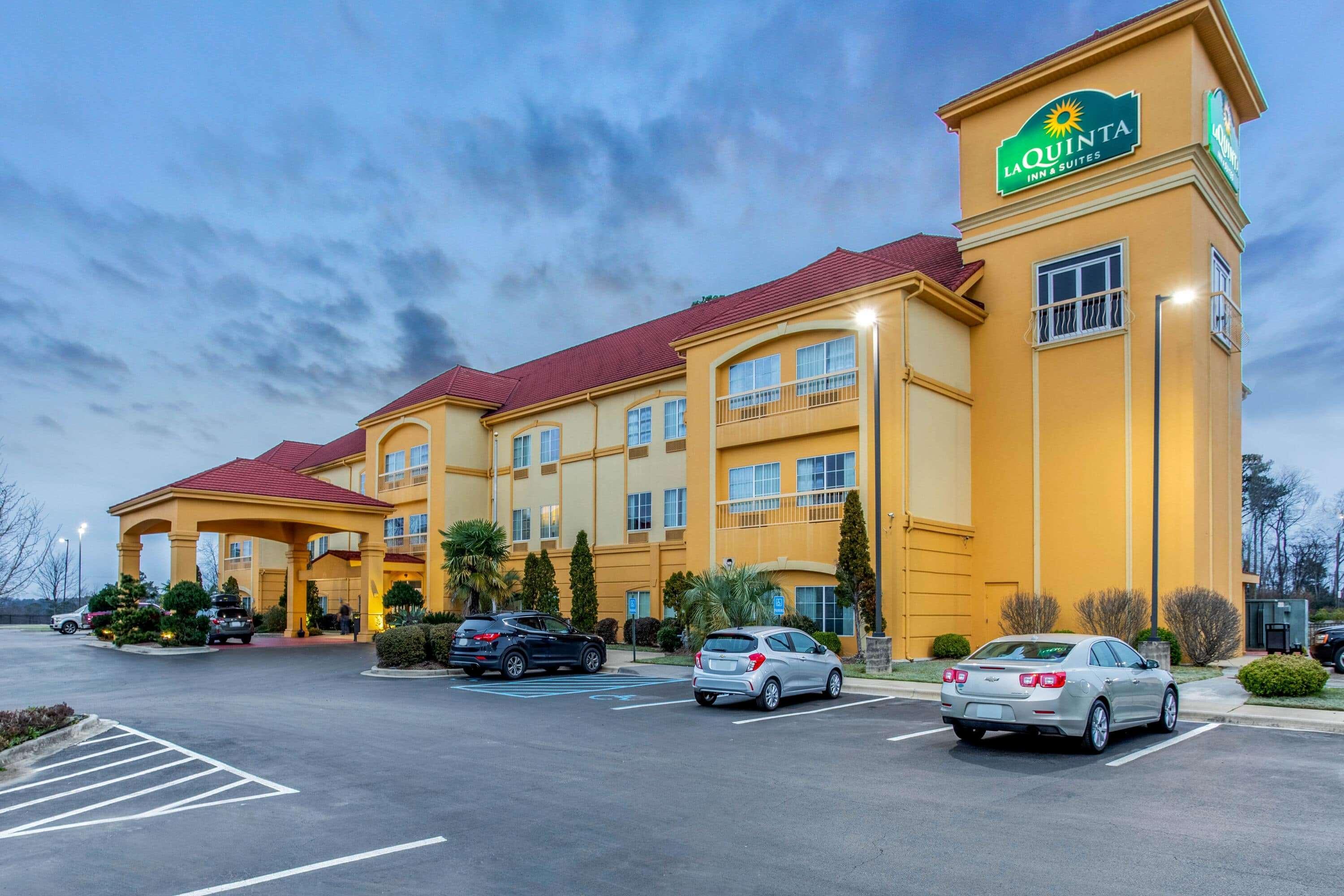 La Quinta Inn & Suites Fultondale Esterno foto