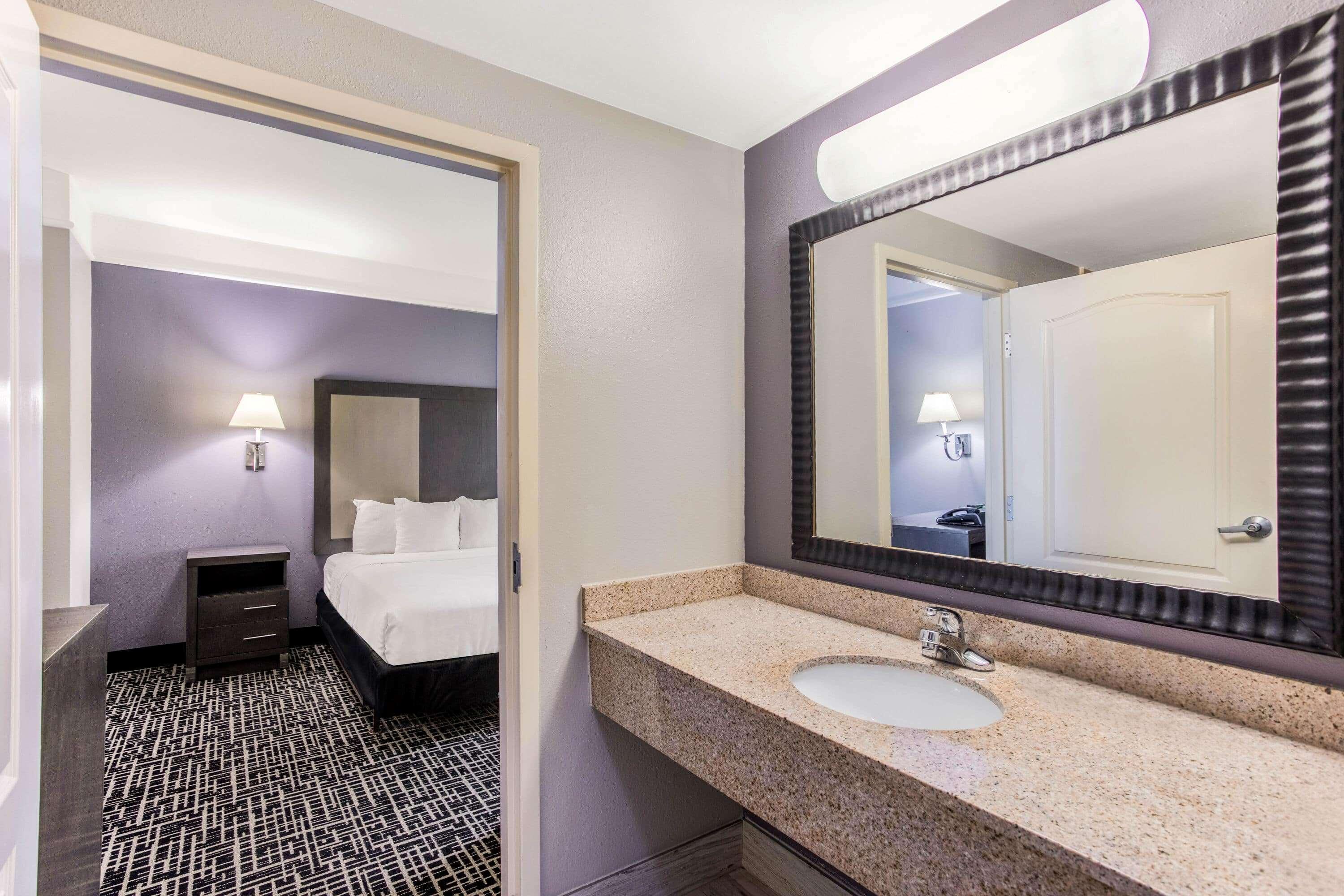 La Quinta Inn & Suites Fultondale Esterno foto